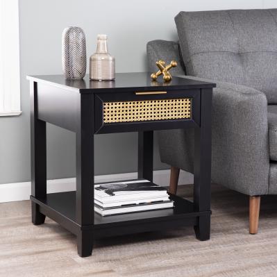 Chekshire Square End Table